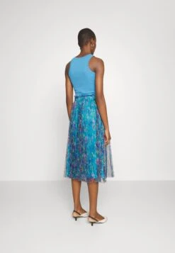 MAX & Co. Cicala - Jupe Plissée - Light Blue 10 MAX & Co. Cicala - Jupe Plissée - Light Blue -Anna Field Boutique 02653393175243c0b4b4a455c4345b62