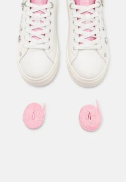 Barbie X Aldo Sneakers - Baskets Basses - Pink 13 Barbie X Aldo Sneakers - Baskets Basses - Pink -Anna Field Boutique 1571575ebb5548409492fb6d1af3638c