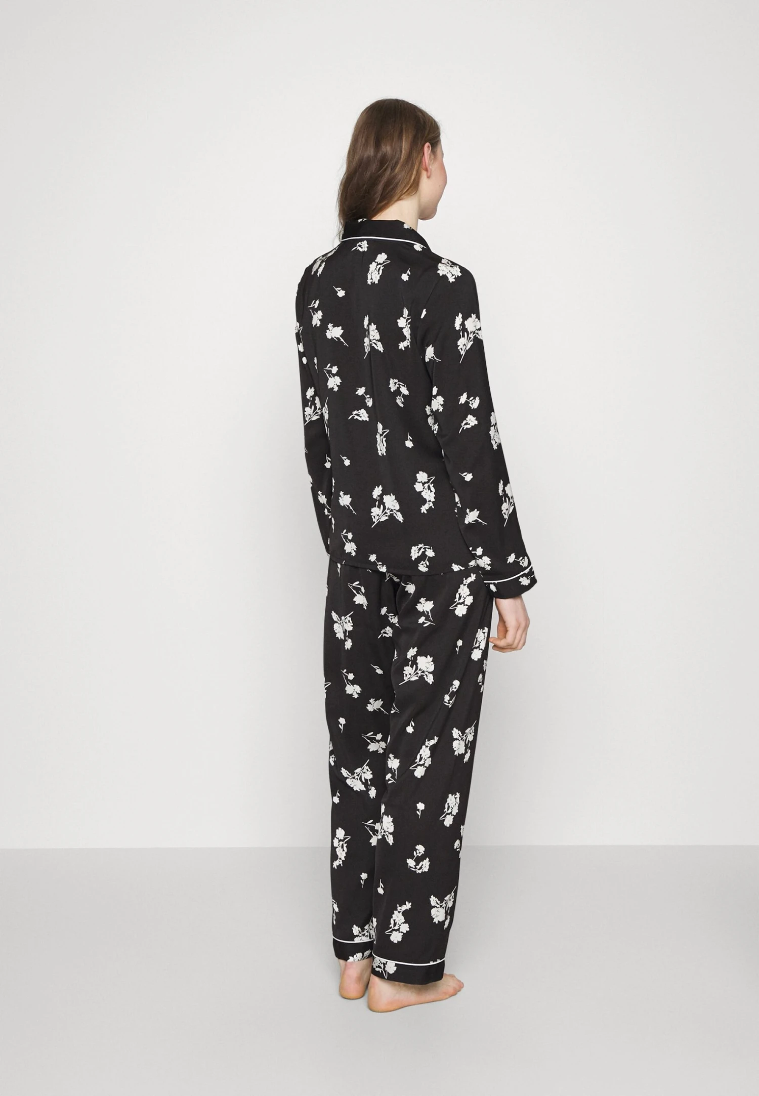 Anna Field Set - Pyjama - Black/Offwhite 5 Anna Field Set - Pyjama - Black/Offwhite – Image 3