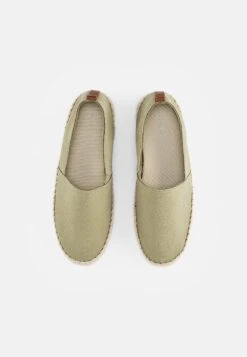 Pier One Rena Espadrille Unisex - Espadrilles - Olive 11 Pier One Rena Espadrille Unisex - Espadrilles - Olive -Anna Field Boutique 37f61750ec004994b62ae6ddcfad1a43