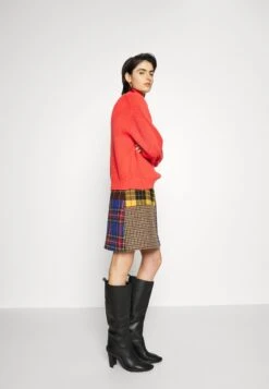 DRYKORN Tildi - Pullover - Orange 14 DRYKORN Tildi - Pullover - Orange -Anna Field Boutique 3b42ee1ad29249c59f20df2ed4383eab