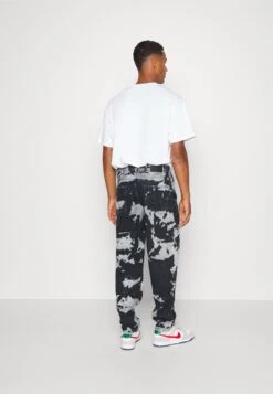 YOURTURN Unisex Moonwash Unisex - Jean Boyfriend - Black -Anna Field Boutique 6685994947d04f7eaa89ae453bbefd9f