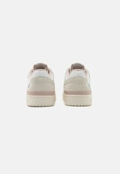 Adidas Originals Forum Unisex - Baskets Basses - Core White/Chalky Brown/Taupe 14 Adidas Originals Forum Unisex - Baskets Basses - Core White/Chalky Brown/Taupe -Anna Field Boutique 688c4dc8540e4dcf881302254e332ac5