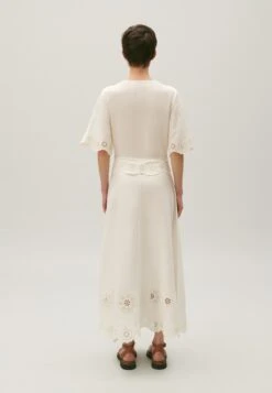 CLAUDIE PIERLOT Radeau - Robe Longue - Ecru 8 CLAUDIE PIERLOT Radeau - Robe Longue - Ecru -Anna Field Boutique 769117739f79425ca6425e7ec9826698