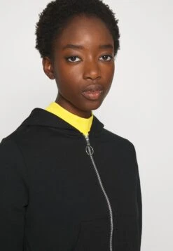 Even&Odd Sweat Zippé - Black -Anna Field Boutique 7bbda7e26c574ebdab9650a38dd1604e