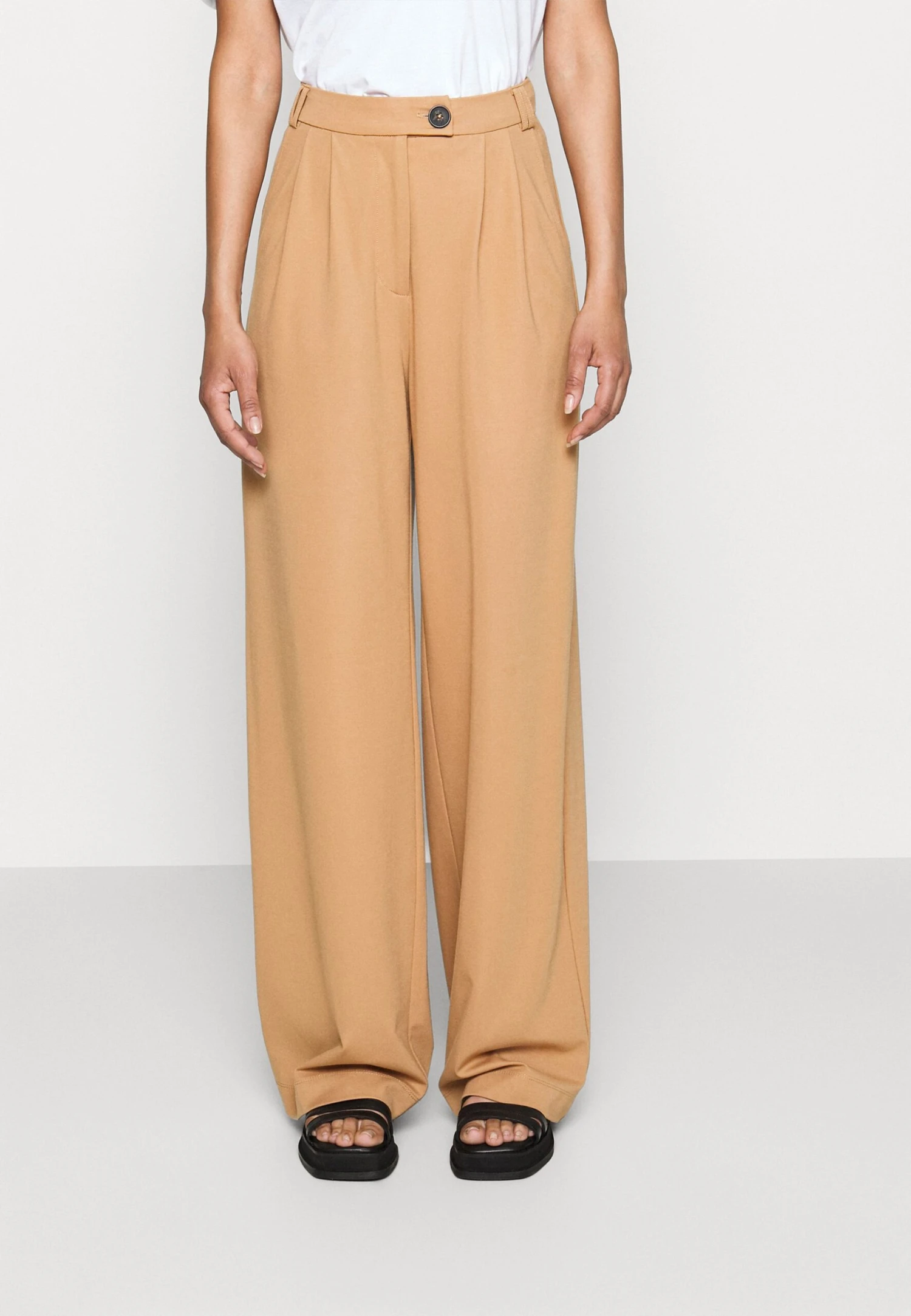 Petite Business Casual Wide Legs With Front Pleats - Pantalon Classique - Beige 3 Petite Business Casual Wide Legs With Front Pleats - Pantalon Classique - Beige