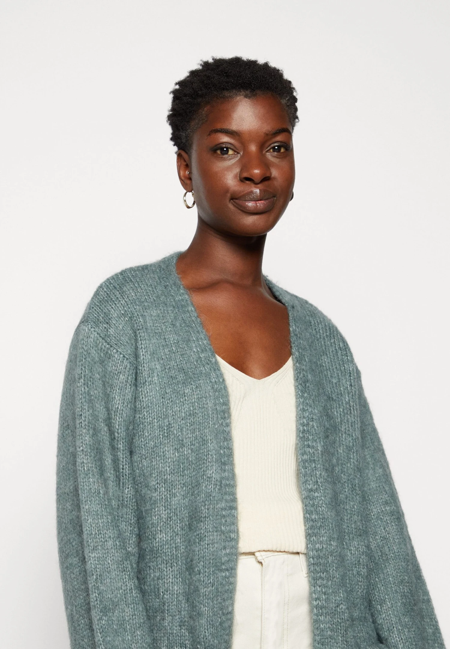 Kaffe Alioma Cardigan - Gilet - Balsam Green Melange 6 Kaffe Alioma Cardigan - Gilet - Balsam Green Melange – Image 4