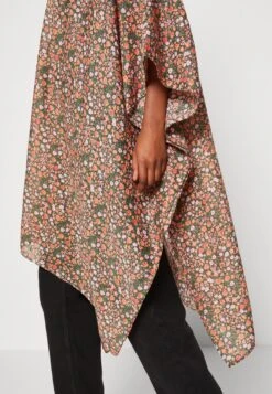 Even&Odd Veste Légère - Red -Anna Field Boutique d4a1df55eb0d4c89b0f91c2e39074a50