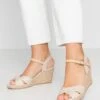 Anna Field Sandales Compensées - Beige 2 Anna Field Sandales Compensées - Beige -Anna Field Boutique e61b8391c25b42ca8dc5825505f44079