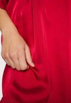 Anna Field Peignoir - Red -Anna Field Boutique ed36051fc1824095a1b74d0824d31712